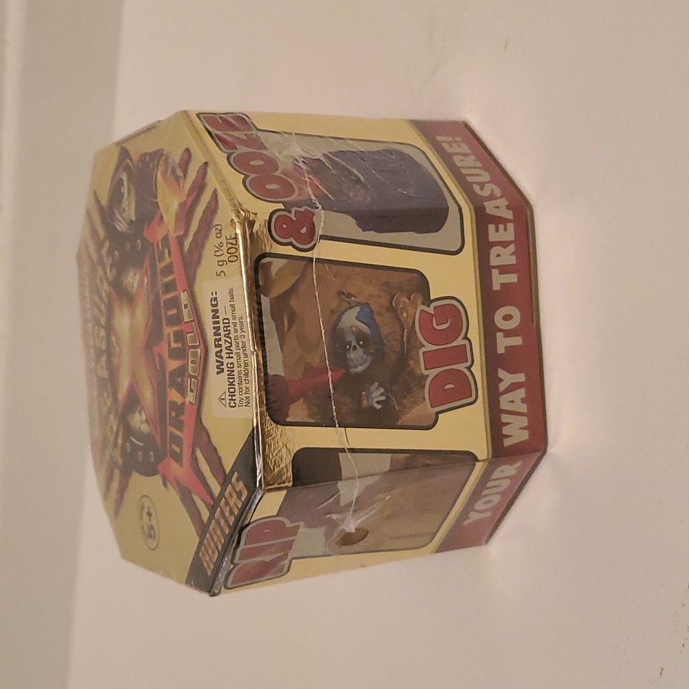 Toy - Picture 7 of 7